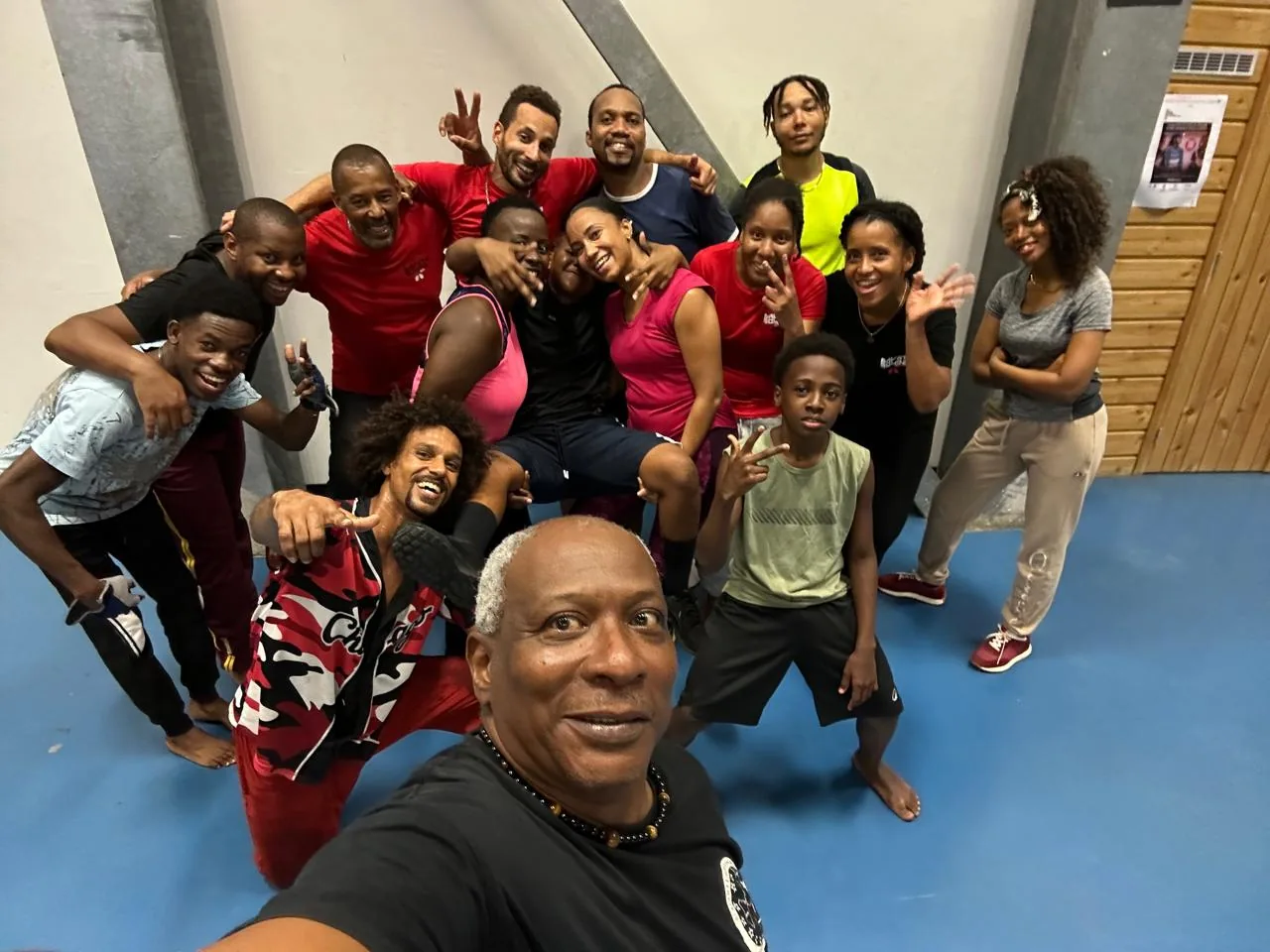 Ensemble, tout simplement — Savate Boxing 971